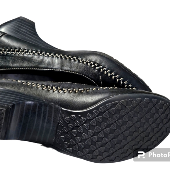 Bass Elena Womens Slip-on Leather Shoes, 9. Cutouts and Embroidery. - Picture 8 of 10